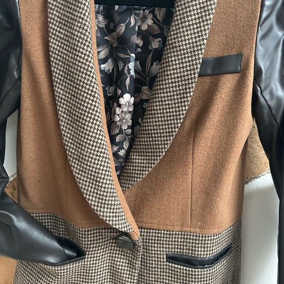 Pink Martini Classic Jacket - Picture 2 of 4